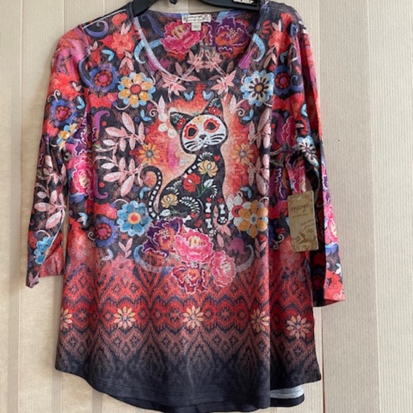 Women's Top - Picture 1 of 5